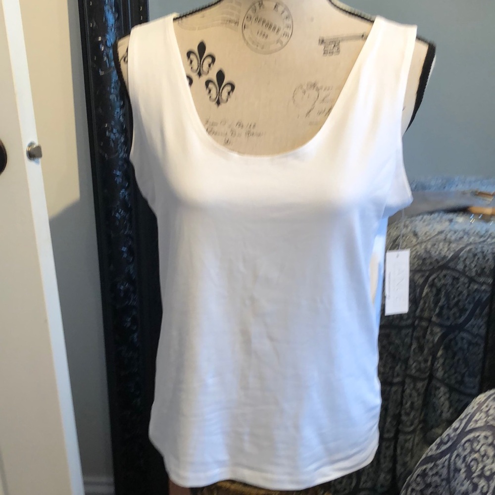 SzL New white tank